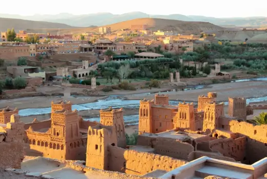 Dorf Ait Ben Haddou in Marokko von oben gesehen