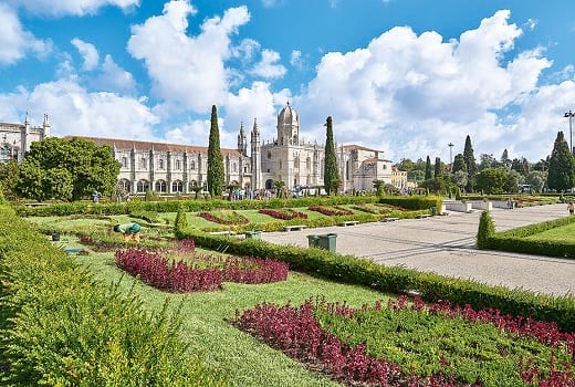 Wallfahrtskirche mit Garten in Mittelportugal