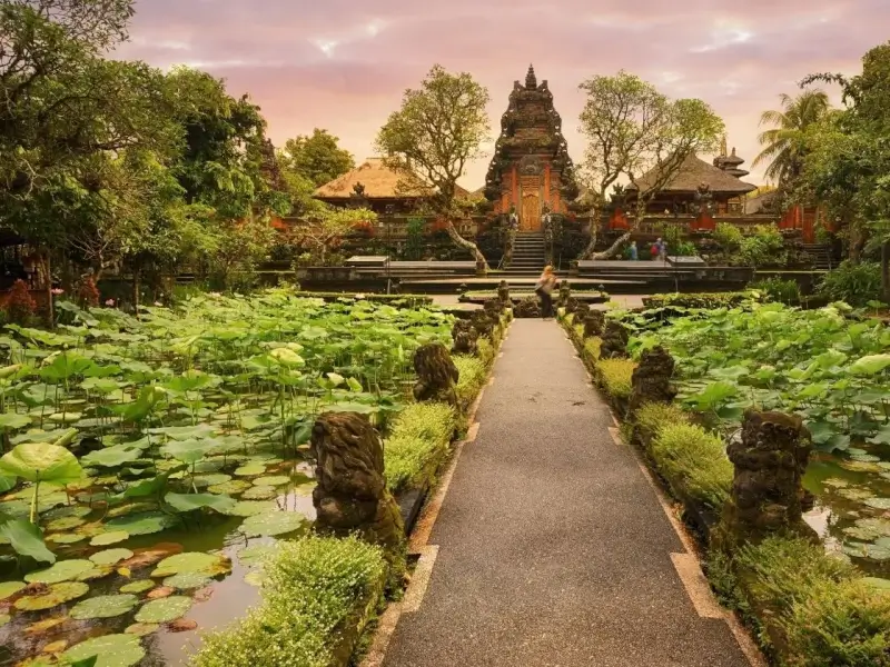 Saraswati Temple Ubud auf Bali